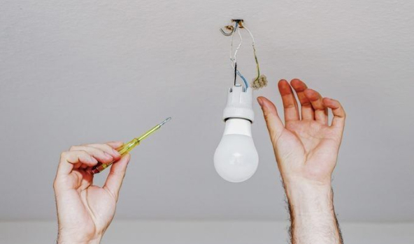  Sửa & thay thiết bị điện 